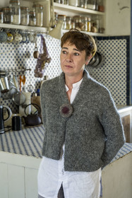 France, Finistère (29), Mer d'Iroise, Ile d'Ouessant, hameau de Keranchas, l'éditrice Helene Prigent dans sa maison