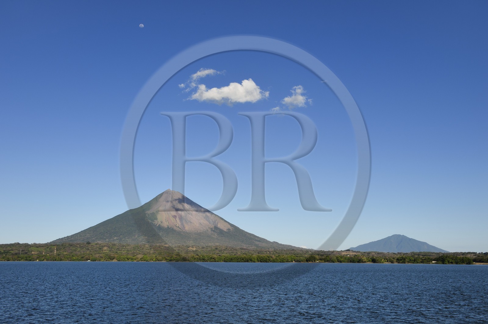 Nicaragua, Ometepe Island in Lake Nicaragua, the Conception volcano (1610 m) still active on the left and the Maderas volcano on the right