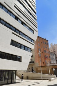 France, Var (83), Toulon, quartier Chalucet, immeuble abritant l'Ecole supérieure d'art et de design Toulon Provence Méditerranée (ESADTPM)