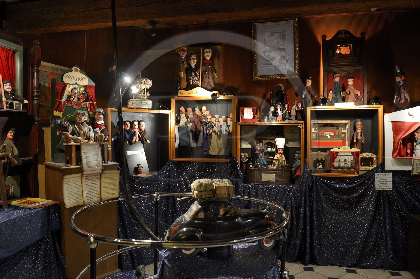 France, Rhone, Lyon, historical site listed as World Heritage by UNESCO, Vieux Lyon (Old Town), Disagn' Cardelli in rue St Jean, the Guignol fantastic Little Museum (Petit Musée fantastique de Guignol)