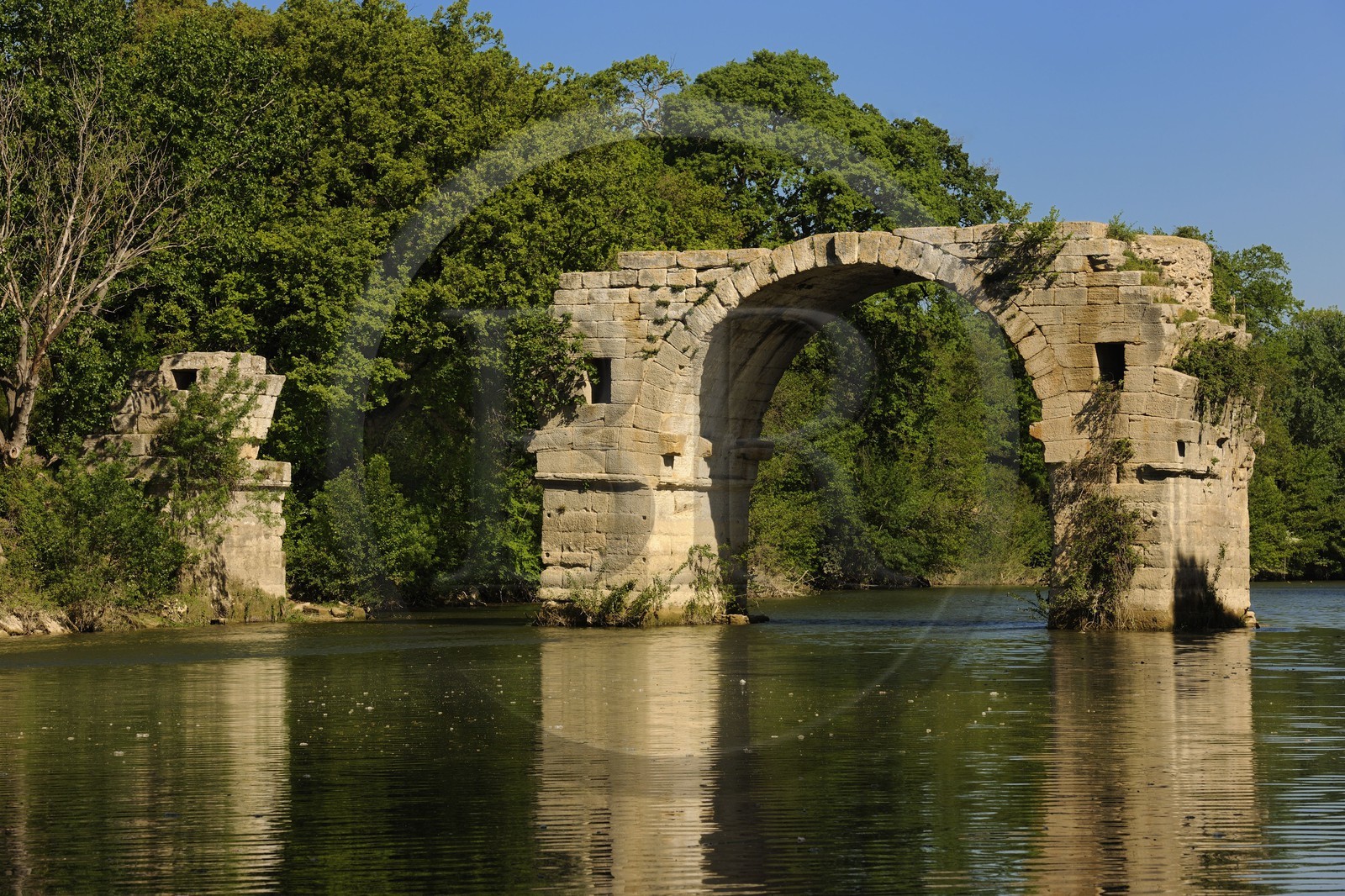 France, Herault, near Lunel, Oppidum of Ambrussum on the Via Domitia, the Pont Ambroix (Ambroix  bridge) on the river Vidourle