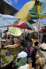 Tanzanie, Dar es-Salaam, le grand marché central de Kariakoo