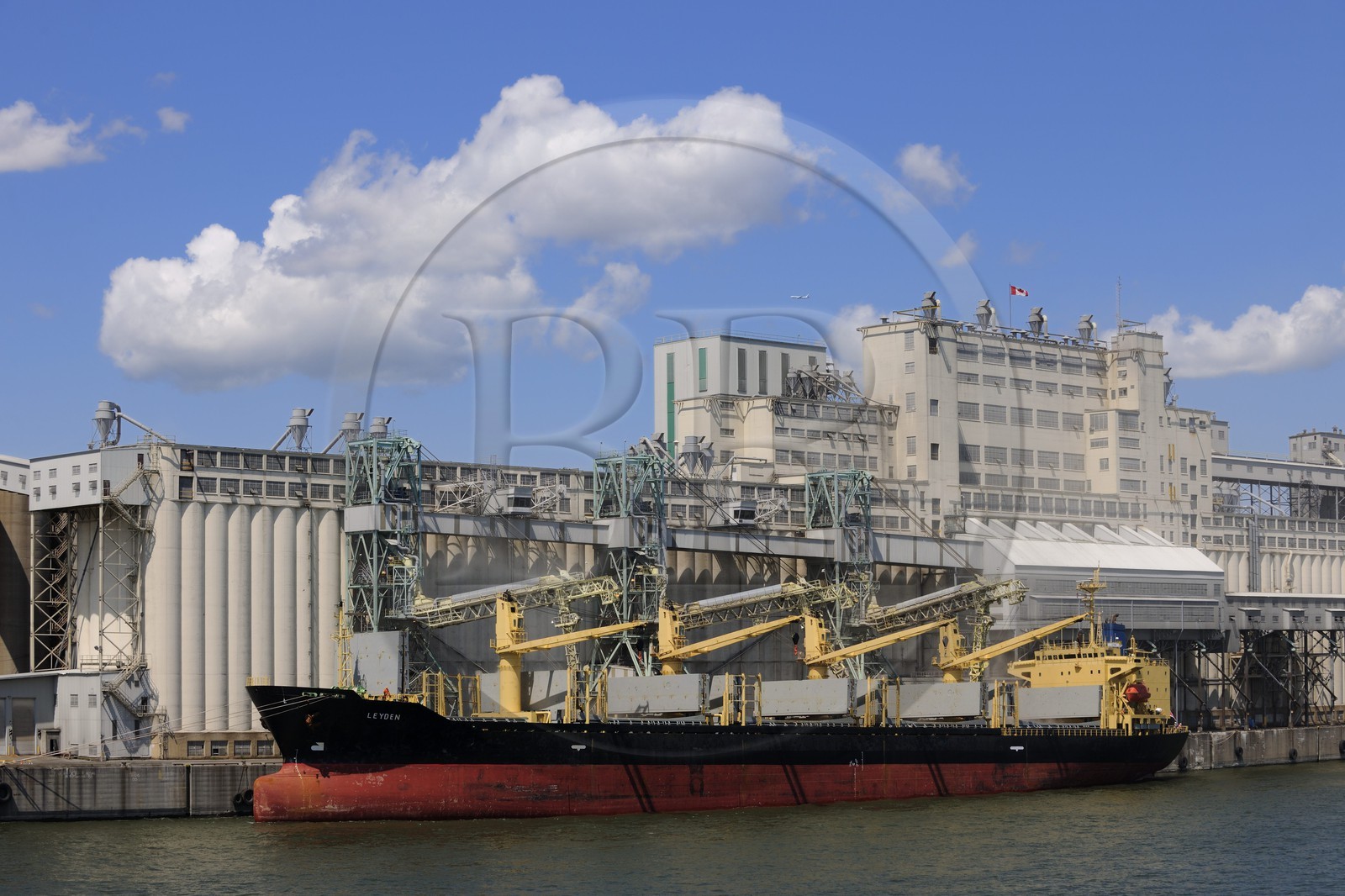 Canada, province de Québec, Montréal, le port de commerce sur le fleuve Saint-Laurent