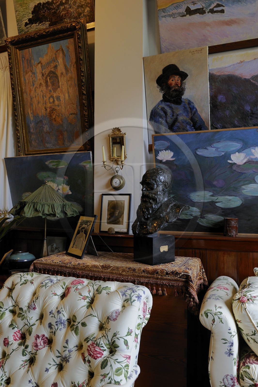 France, Eure (27), Giverny, la maison de Claude Monet, le premier atelier transformé en salon et salle de présentation de son vivant