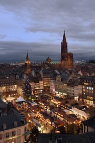 France, Bas Rhin, Strasbourg, old town listed as World Heritage by UNESCO, the big Christmas tree on the place Kleber and the cathedral