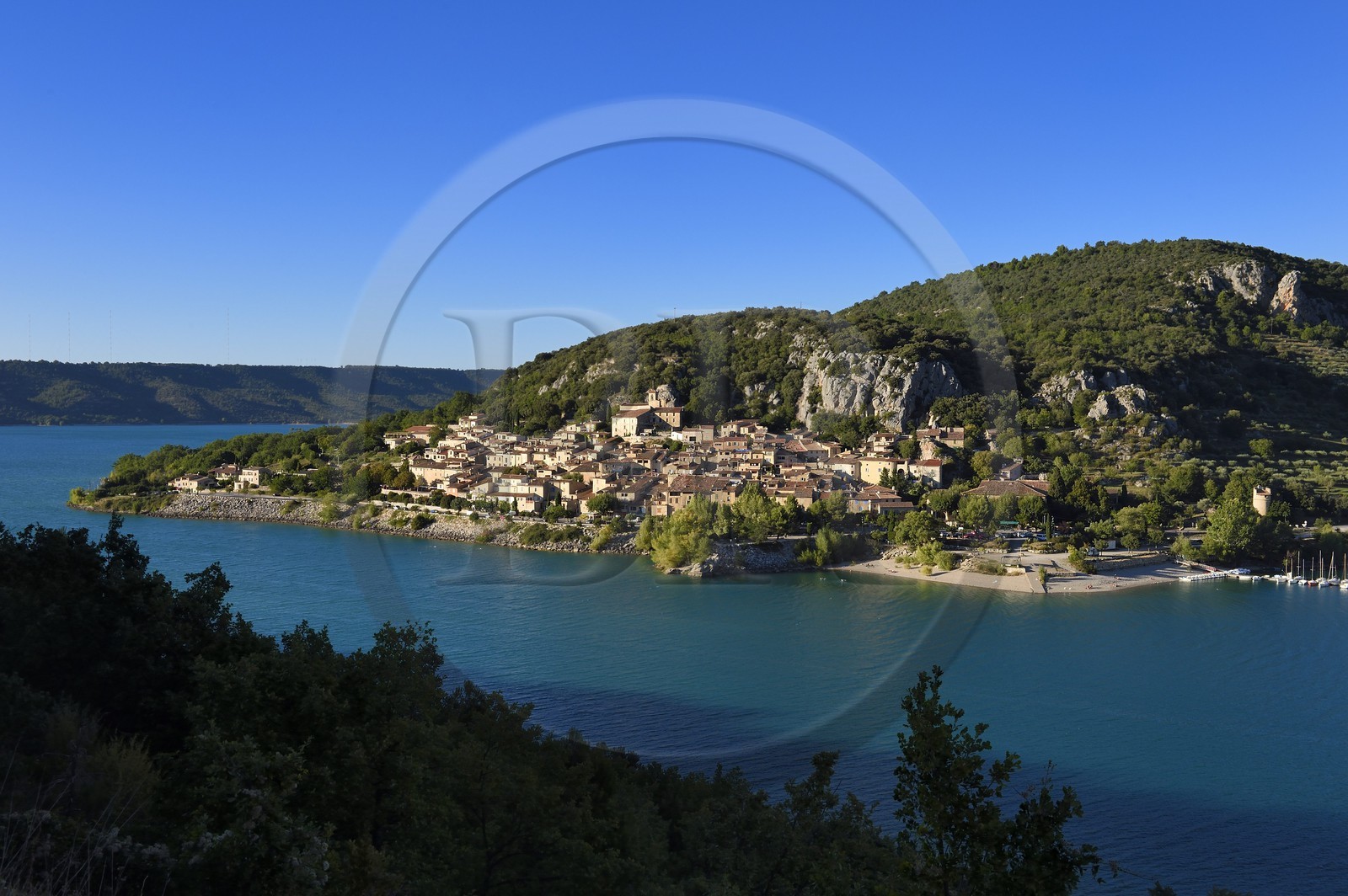 France, Var (83), Parc Naturel Régional du Verdon, village de Bauduen en bordure du lac de Sainte Croix