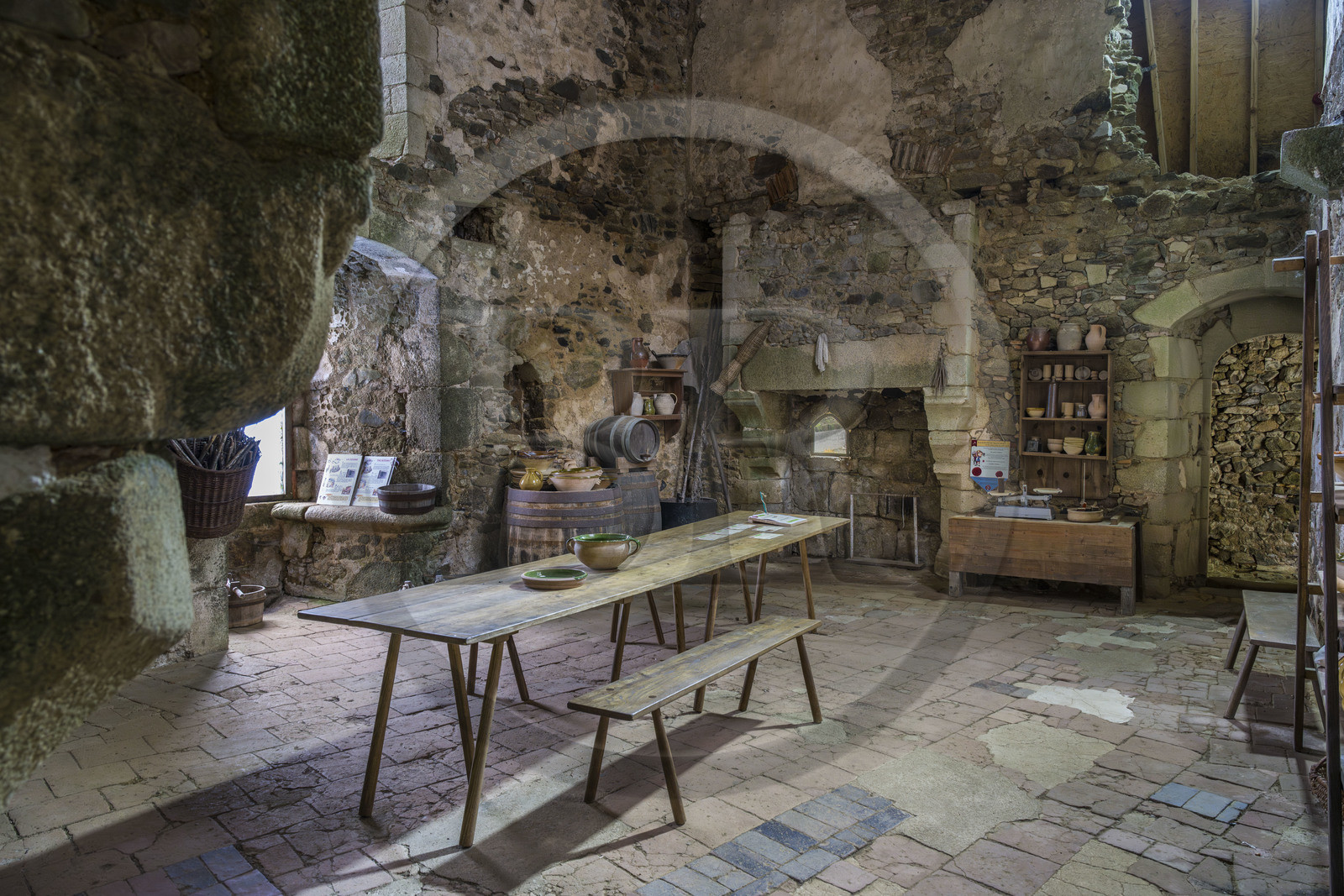 France, Deux-Sèvres (79), Saint-André-sur-Sèvre, chateau fort de Saint-Mesmin des XIVe et XVe siècles
