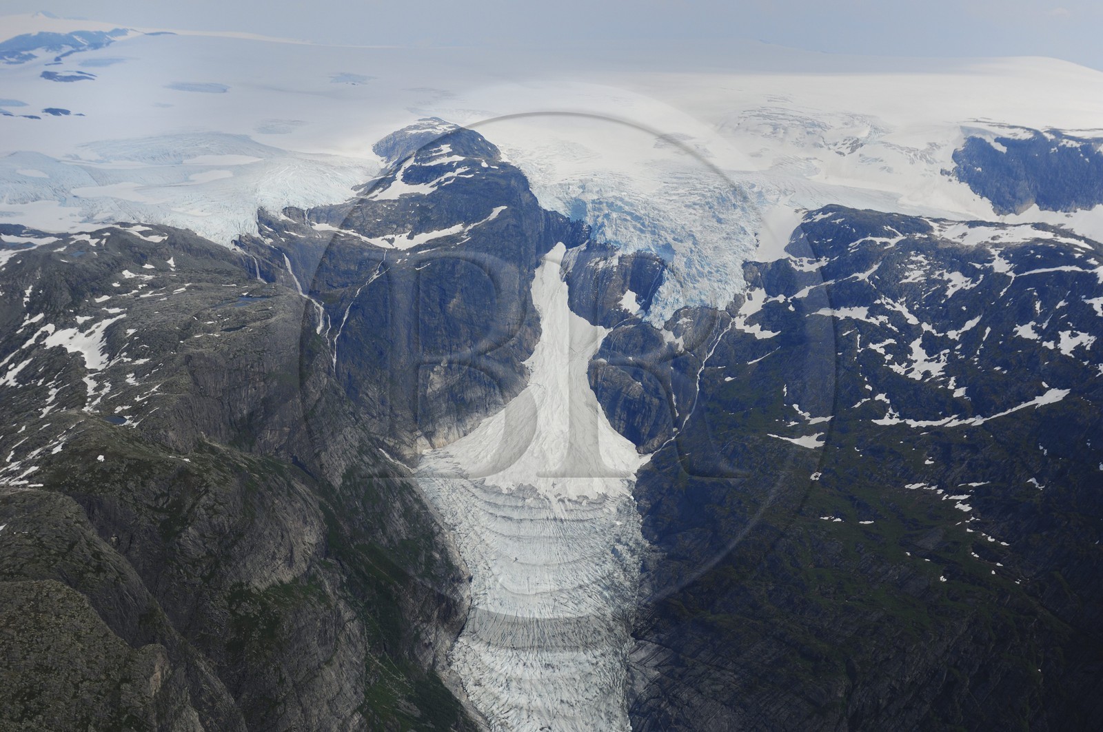 Norvège, Sogn og Fjordane, glacier de Jostedalsbreen et Briksdalbreen (vue aérienne)