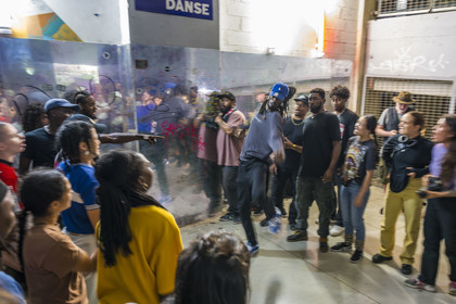 France, Bouches-du-Rhône (13), Marseille, La Friche de la Belle de Mai, cession de Krump sur la piste de danse ouverte à tous