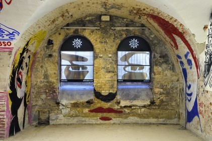 France, Haut-Rhin (68), Neuf-Brisach, Musée d'Art Urbain et de Street Art (MAUSA) hébergé dans une ancienne casemate de la citadelle de Vauban classée Patrimoine Mondial de l'UNESCO, peinture murale de Charles Uzzel alias Pure Evil