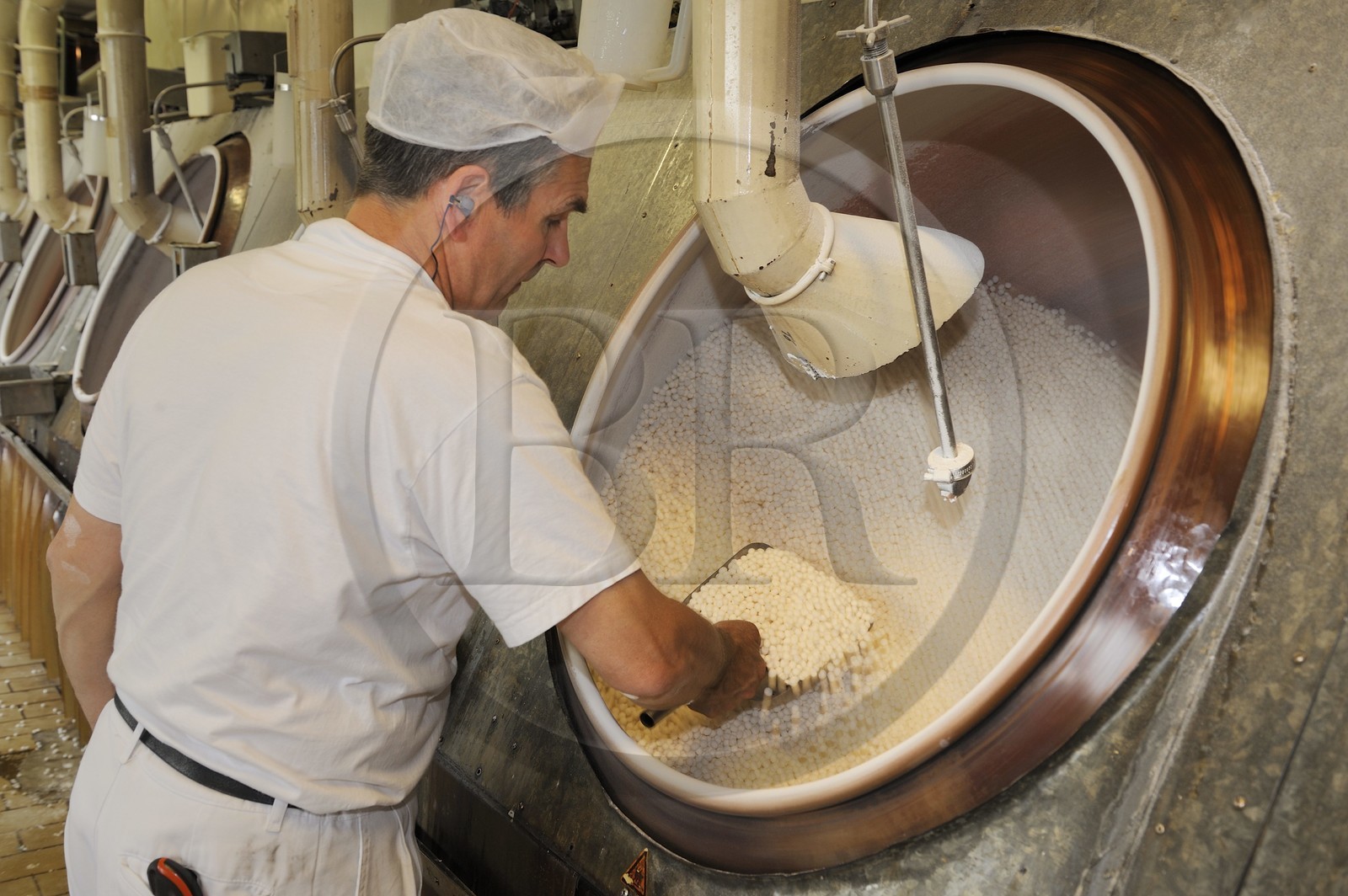 France, Côte d'Or (21), Flavigny-sur-Ozerain, la fabrique des Anis de Flavigny dans l'ancienne abbaye bénédictine