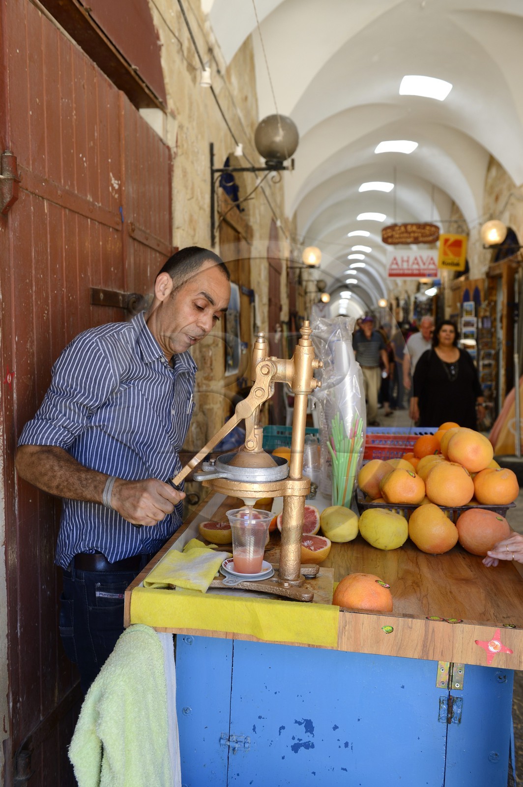Israel, district Nord, Galilée, Acre (Akko), vieille ville, classée Patrimoine Mondial de l'UNESCO, presseur d'orange dans l'ancien bazar turque