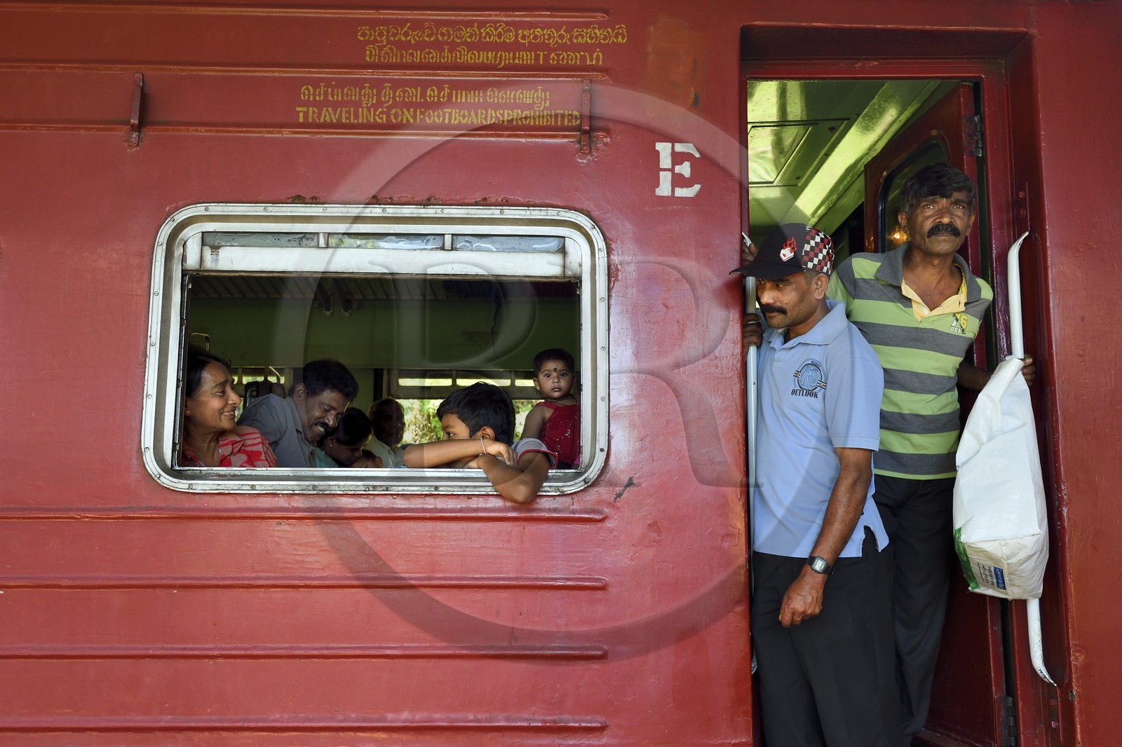 Sri Lanka, Uva Province, the popular scenic train ride through the tea growing hill country between Badulla and Ella