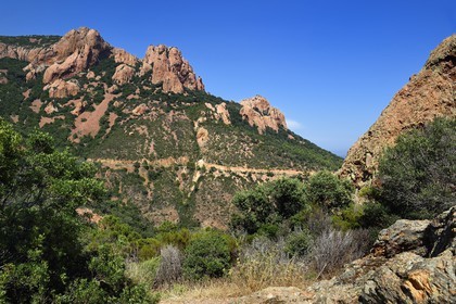 France, Var (83), Agay commune de Saint-Raphaël, massif de l'Estérel, le Pic du Cap Roux