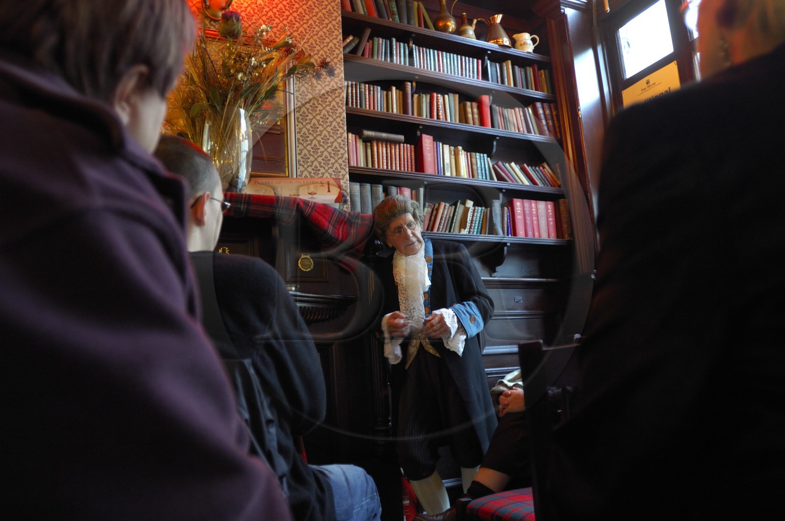 United Kingdom, Scotland, Edinburgh, storyteller in the pub Mitre on the Royal Mile