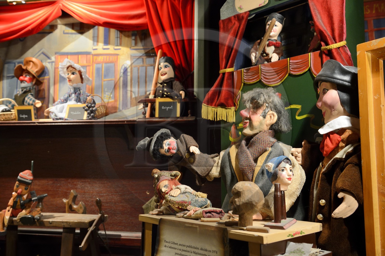 France, Rhône (69), Lyon, site historique classé Patrimoine Mondial de l'UNESCO, Vieux Lyon, boutique Disagn' Cardelli dans la rue St Jean, le Petit Musée fantastique de Guignol