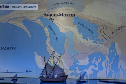 France, Gard (30), Aigues-Mortes, le plan d'accès à la ville à l'époque médiévale dans le Logis du gouverneur (CMN)