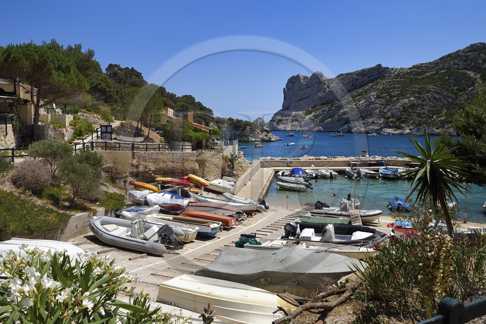 France, Bouches-du-Rhône (13), Marseille, Parc national des Calanques, Calanque de Sormiou, petit port (demande d'autorisation nécessaire avant publication)