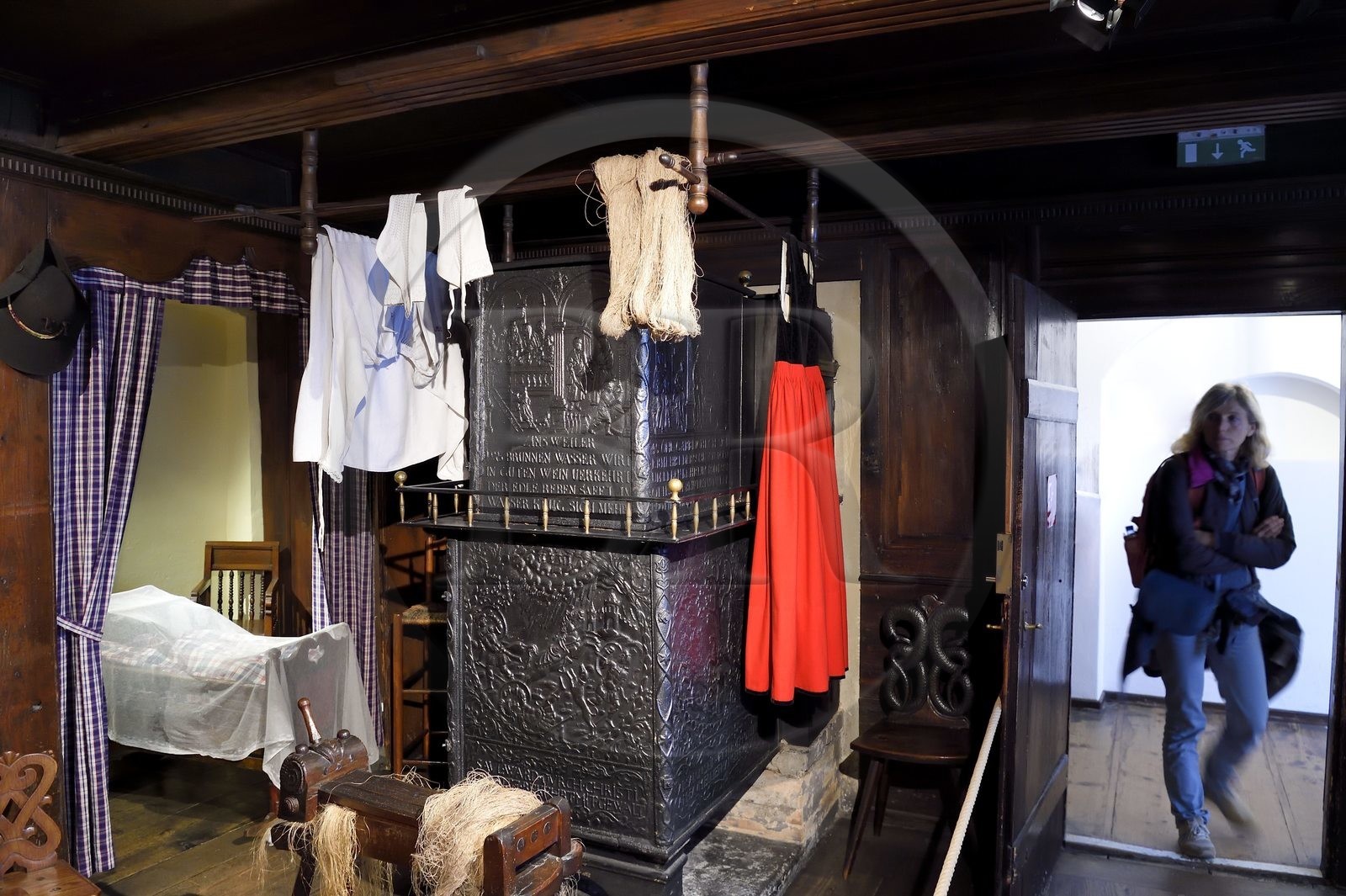 France, Bas-Rhin (67), Strasbourg, vieille ville classée au Patrimoine Mondial de l’UNESCO, Musée alsacien (musée d'arts et traditions populaires), la Stub (la pièce à vivre) paysanne