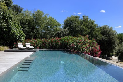 France, Gard (30), région du Pays d'Uzège, chambres d'hôtes de luxe le Clos du Léthé au hameau de Saint-Médiers à Montaren et Saint-Médiers