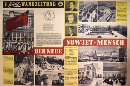 Allemagne, Berlin, le Deutsches Historisches Museum (musée de l’histoire allemande), section de l'Allemagne divisée et de la réunification, un magazine de la RDA