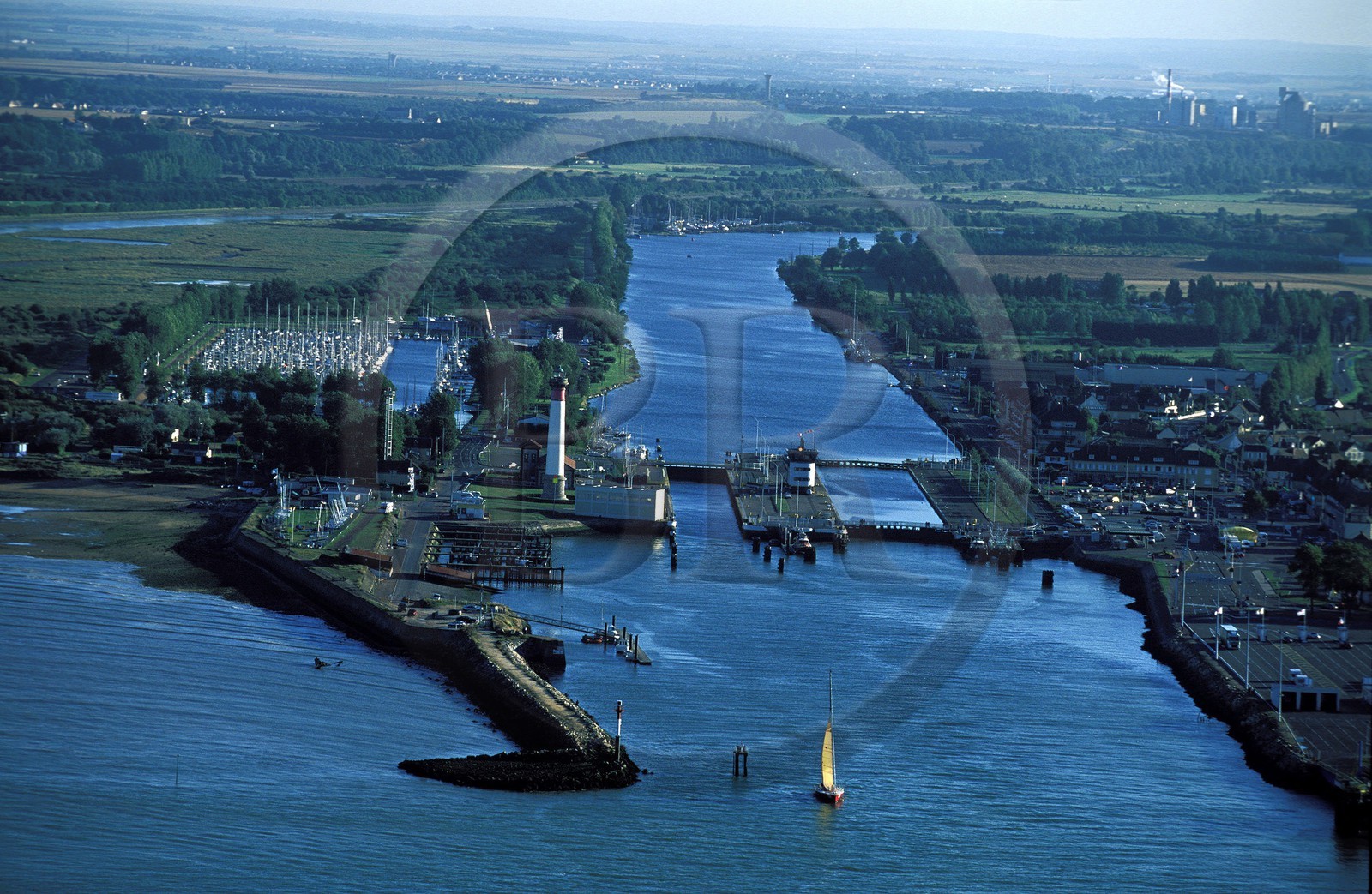 France, Calvados (14), Côte de Nacre, embouchure de l' Orne à Ouistreham, (vue aérienne)