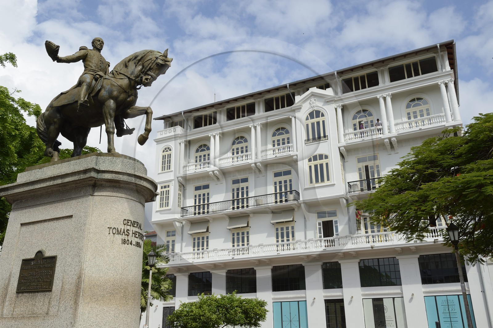 Panama, Panama City, district historique classé Patrimoine Mondial de l'UNESCO, quartier de Casco Antiguo (Viejo), l'American Trade Hotel sur la plaza Tomas Herrera