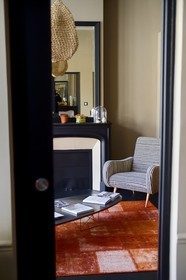 France, Meurthe-et-Moselle (54), Nancy, maison d’hôte La Villa 1901, salon d'une suite