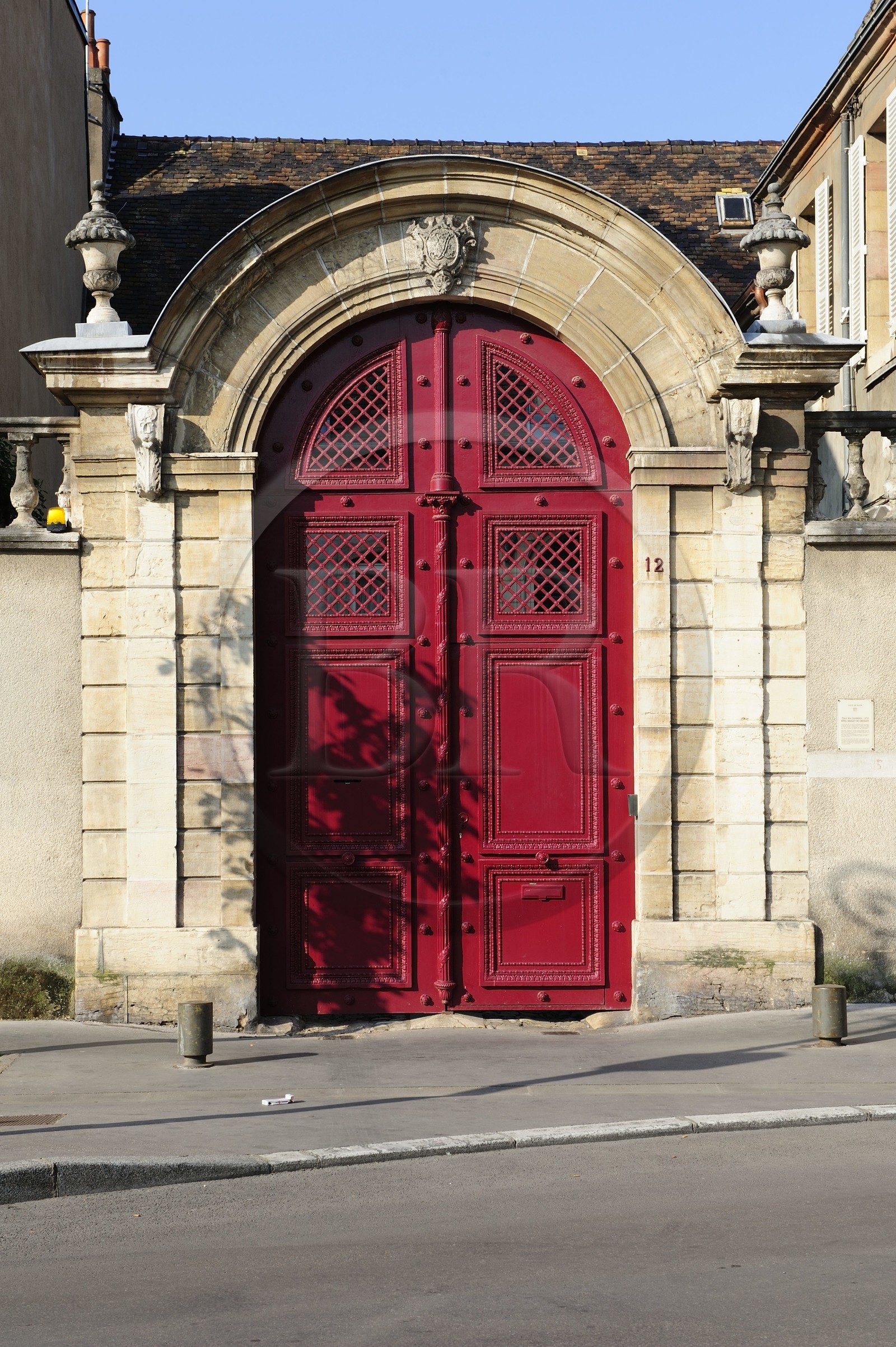 France, Côte d'Or (21), Dijon, l'entrée de l'Hôtel particulier Rigoley de Chevigny place des cordeliers