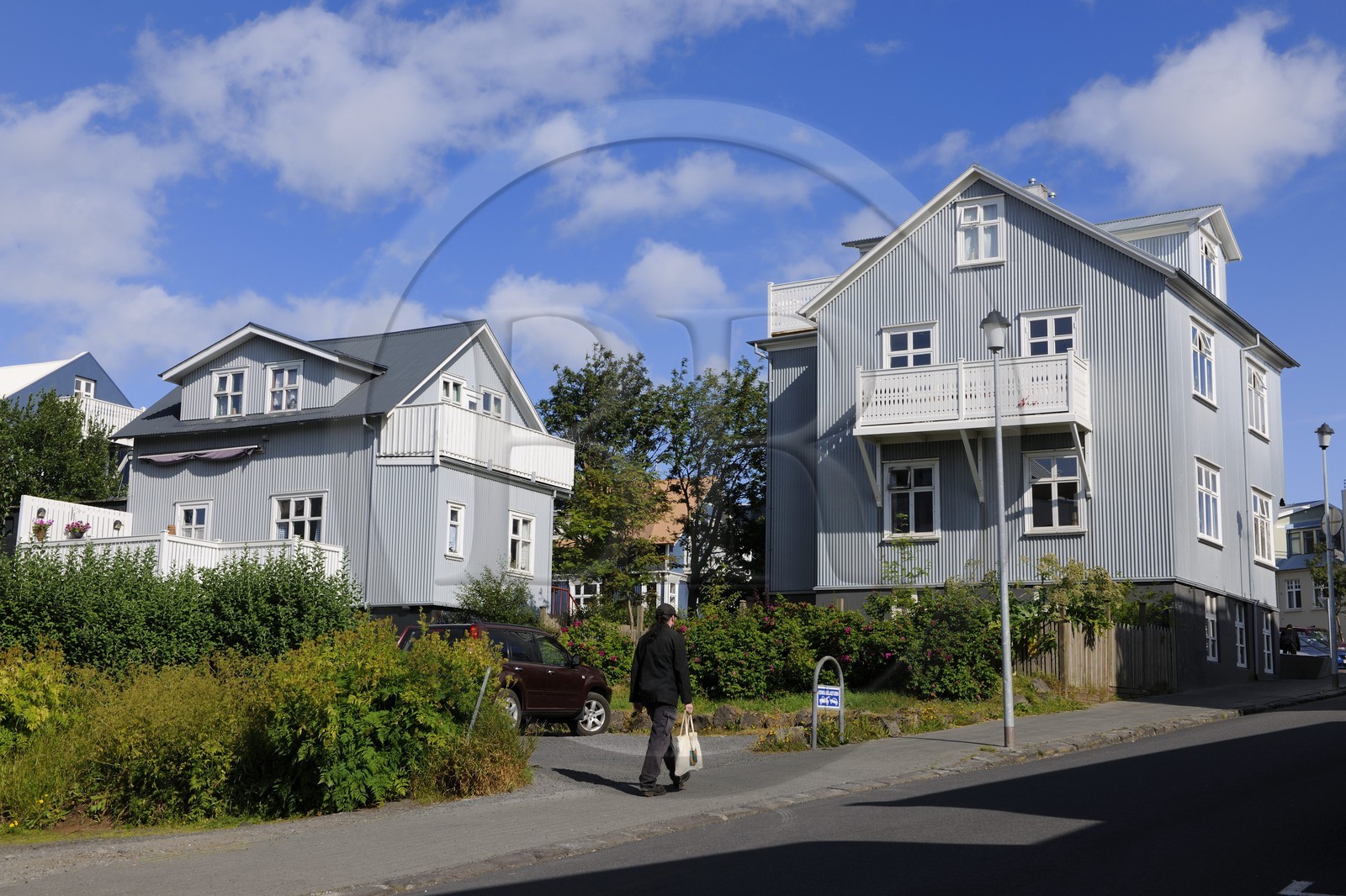 Islande, Reykjavik, maisons de particuliers dans la rue Spitalastigur