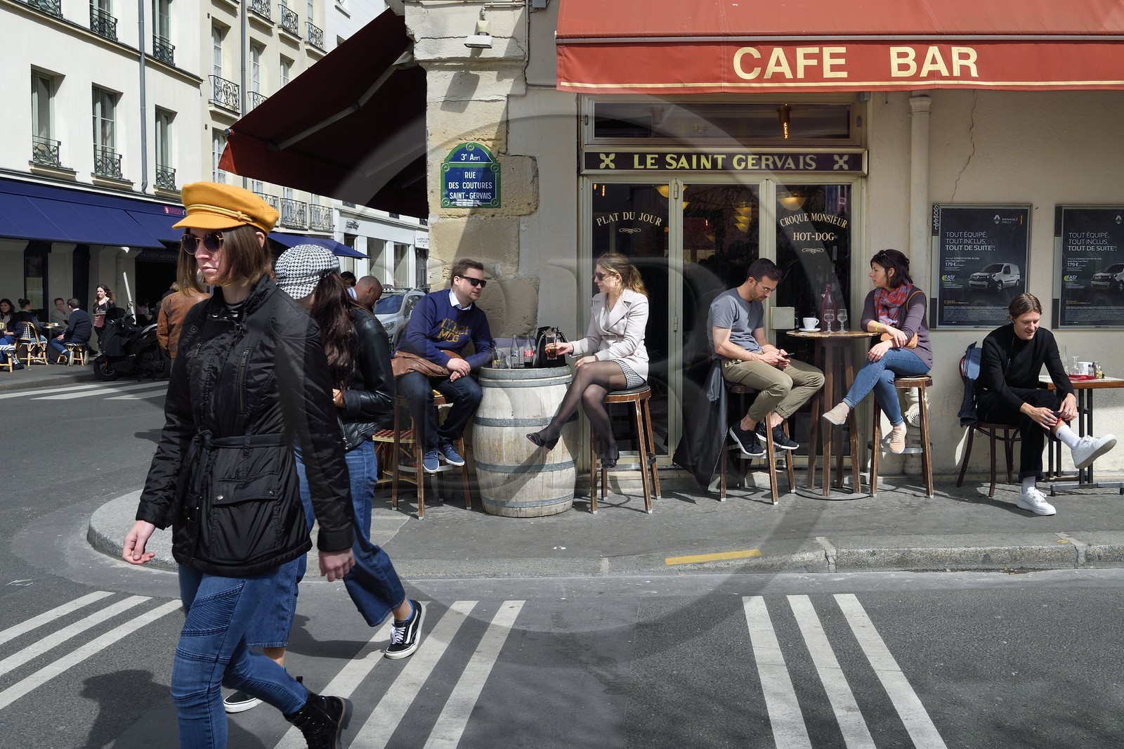 France, Paris, Café bar restaurant le Saint-Gervais rue vieille du temple