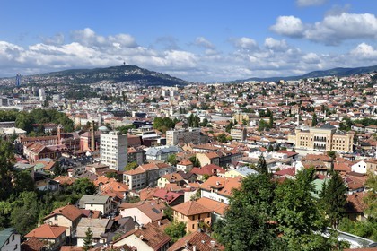 Bosnie-Herzégovine, Sarajevo, la Bibliothèque Nationale et Universitaire à droite