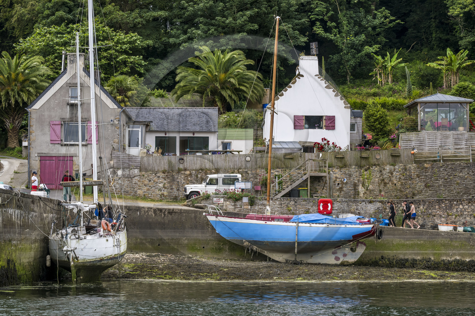 France, Finistère (29), Pays des Abers, Aber Wrac'h, Lannilis, le Port de Paluden à marée basse