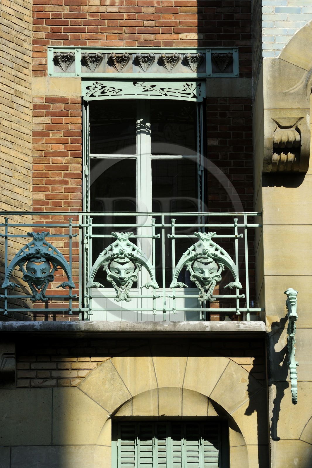 France, Paris (75), le Castel-Beranger, immeuble du 14 rue La Fontaine de style Art Nouveau  par Hector Guimard