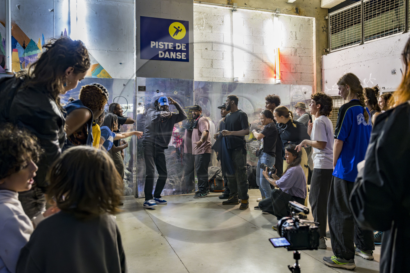 France, Bouches-du-Rhône (13), Marseille, La Friche de la Belle de Mai, cession de Krump sur la piste de danse ouverte à tous