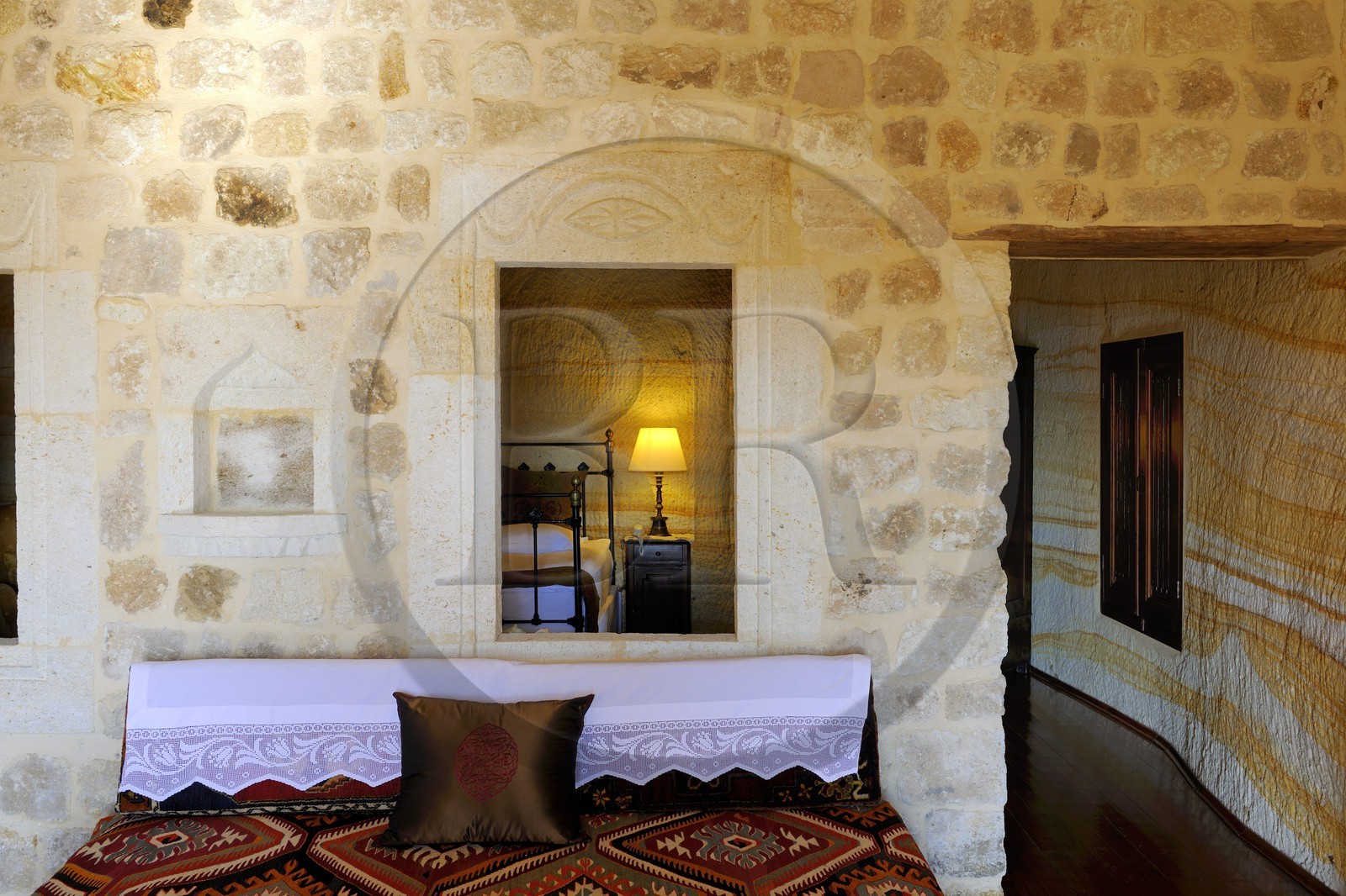 Turquie, Anatolie Centrale, province de Nevsehir, Cappadoce classée Patrimoine Mondial de l'UNESCO, Ürgüp, hôtel de luxe Yunak Evleri dans les anciennes maisons troglodytiques