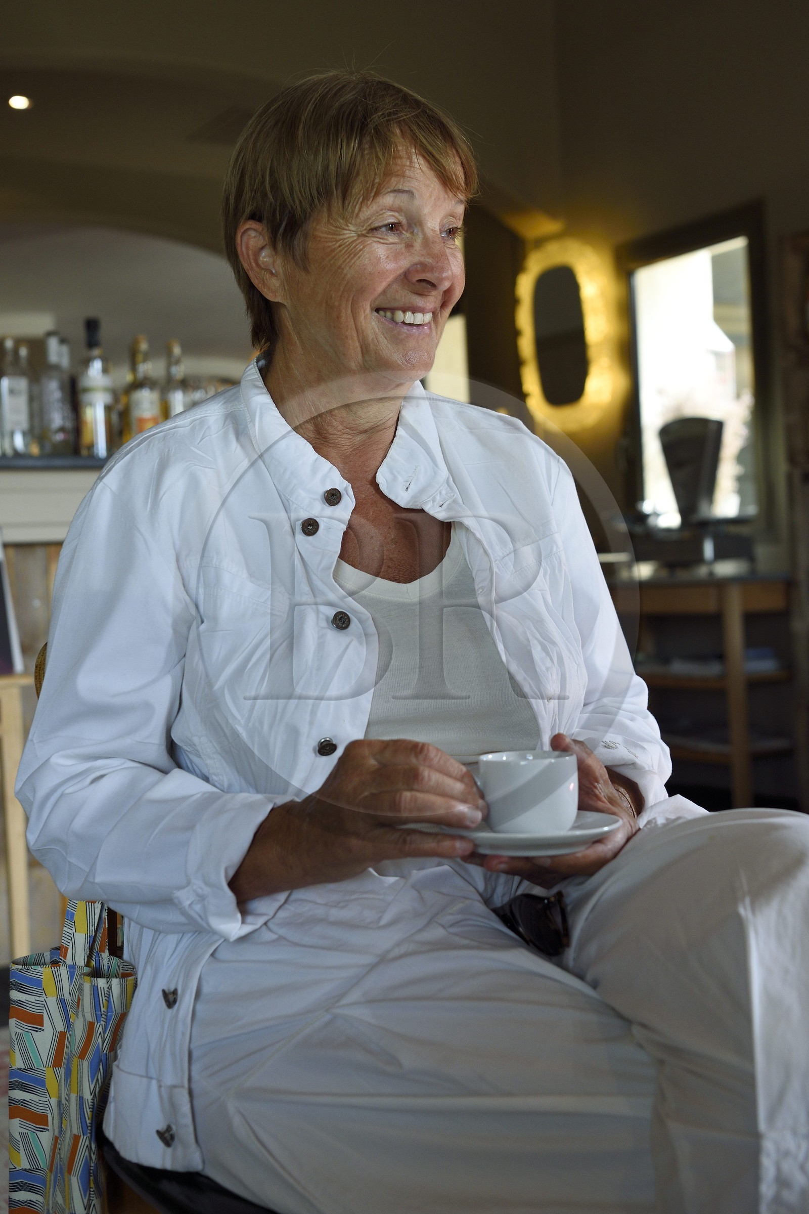 France, Vaucluse (84), Parc Naturel Regional du Luberon, Cadenet (Lourmarin), Auberge La Fenière 1 étoile Michelin, la chef étoilée Reine Sammut