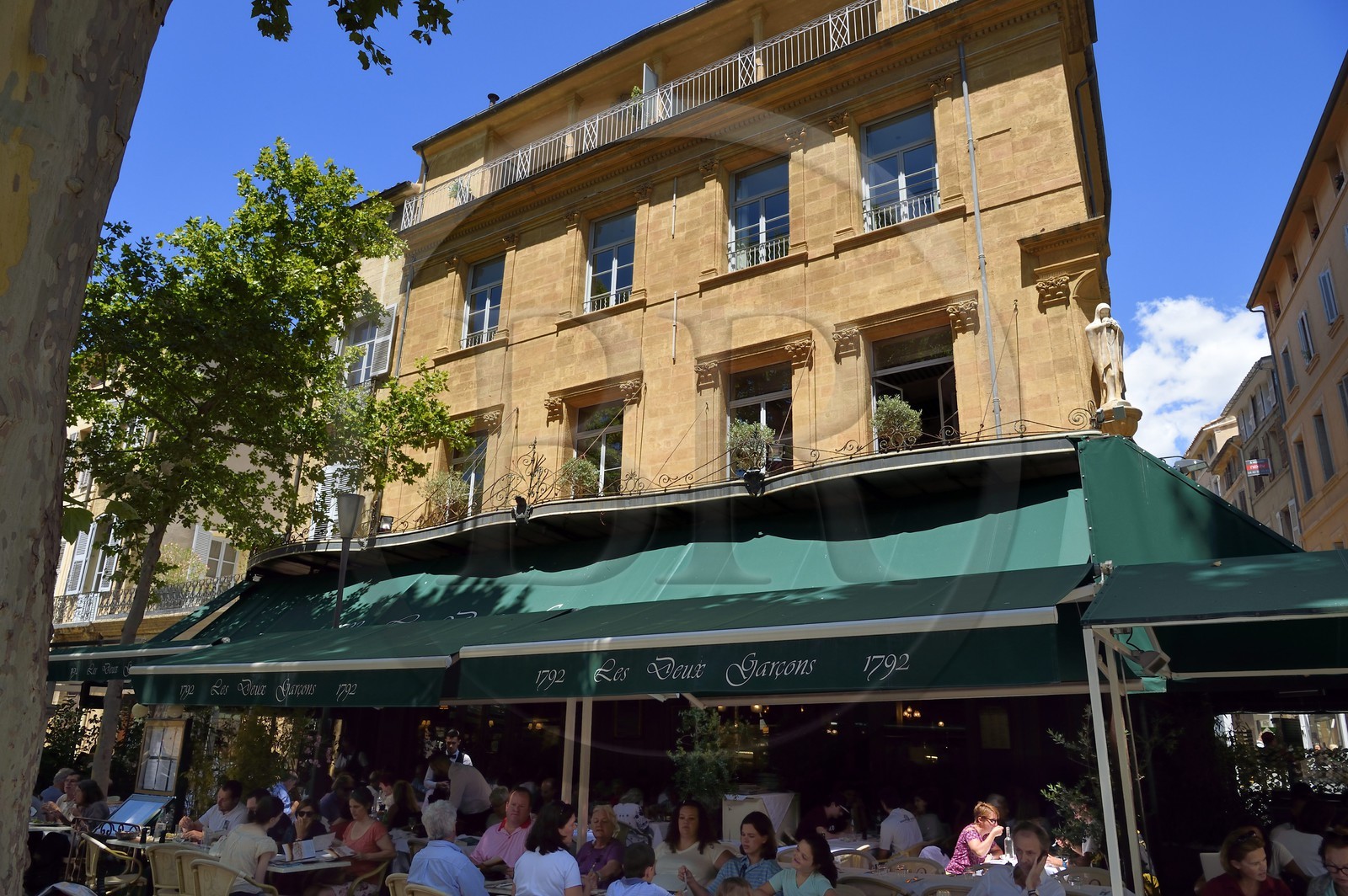France, Bouches-du-Rhône (13), Aix en Provence, cours Mirabeau, café Les Deux Garçons que fréquenta Paul Cézanne