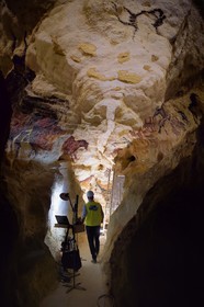 France, Dordogne, Montignac, Montignac-Lascaux Parietal Art international Centre (Lascaux 4) building site, the axial diverticulum of the reconstituted cave by the Atelier des Fac-Similés du Périgord (Perigord's Facsimile Workshop AFSP), finishing of the lower part murals