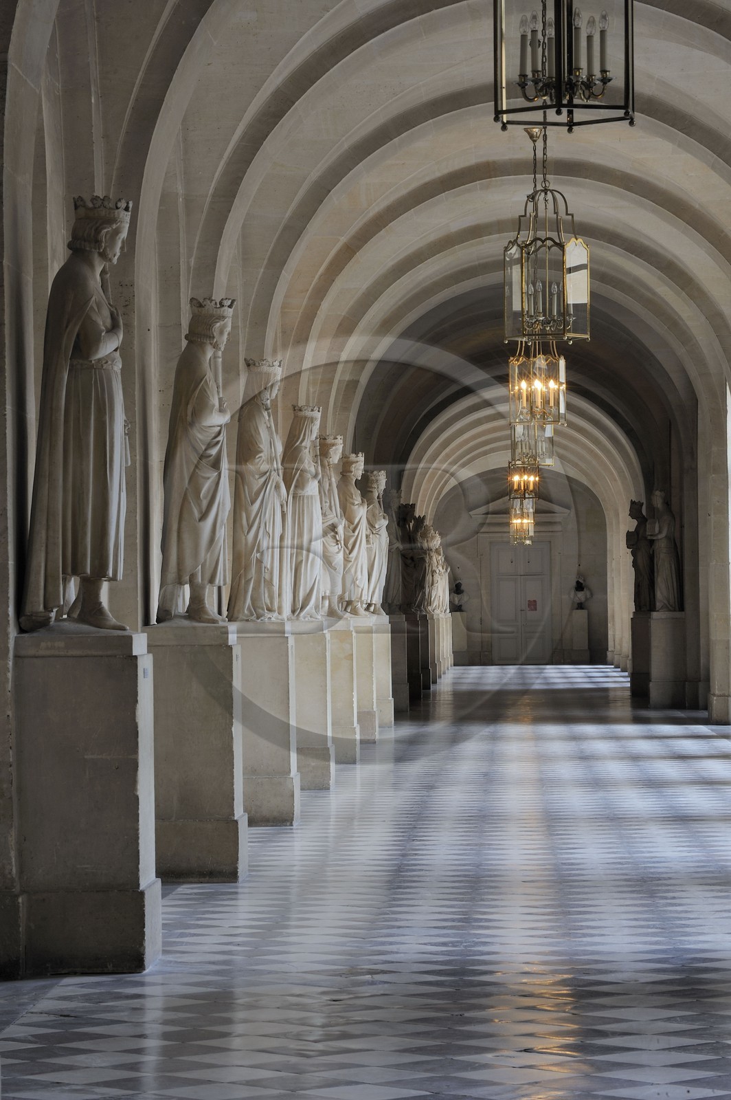 France, Yvelines (78), château de Versailles, classé Patrimoine Mondial de l'UNESCO, la Galerie de Pierre basse dans l'aile du Nord