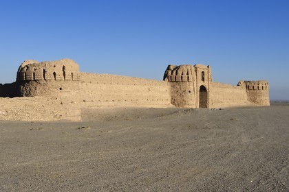 Iran, Province d'Ispahan, désert du Dasht-e Kavir, caravanserail au sud de Nain