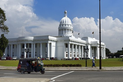Sri Lanka, Western Province, Colombo District, Colombo, the former city hall the White House in the Viharamahadevi park