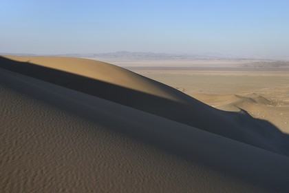 Iran, Province de Yazd, désert du Dasht-e Kavir, Moghestan, massif dunaire dont la plus haute dune atteint les 200 mètres