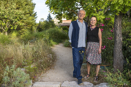 France, Var (83), Provence Verte, Bras, vers Saint-Maximin-la-Sainte-Baume, la maison d'hotes Le Peyrourier - une campagne en Provence, Martina et Claude Fussler