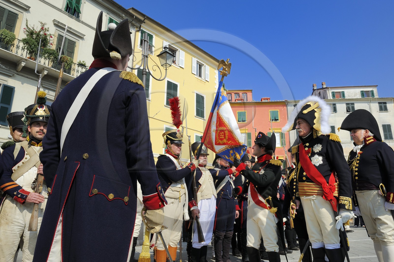 Italie, Ligurie, Sarzana, Napoleon Festival, Napoléon passe en revue les troupes en compagnie du maréchal d'Empire Massena sur la Piazza Matteotti