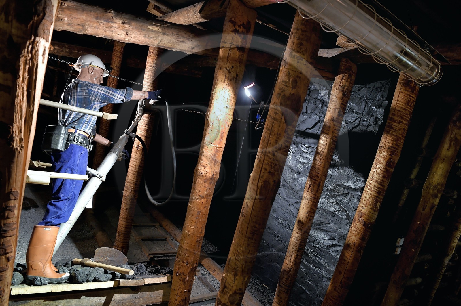 France, Moselle, Petite Rosselle, carreau Wendel museum, bottom of the mine reconstruction, cutting coal in an operating sites in moderately dipping mining veins (30° to 45° incline)