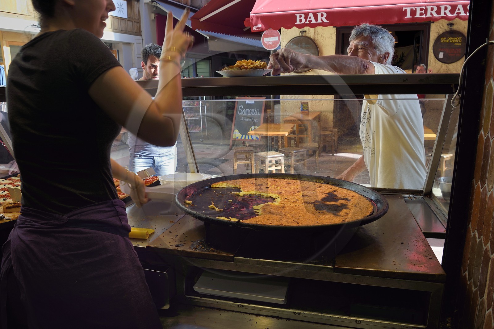 France, Alpes-Maritimes (06), Nice, quartier du Vieux-Nice, Restaurant René Socca, institution de la vieille ville proposant de la socca, fine galette de la région