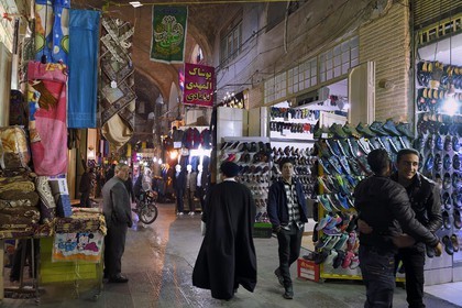 Iran, Isfahan Province, Isfahan, Bazar-e Bozorg (Great Bazaar), a massive covered bazaar which dates back almost 1300 years, shoe store