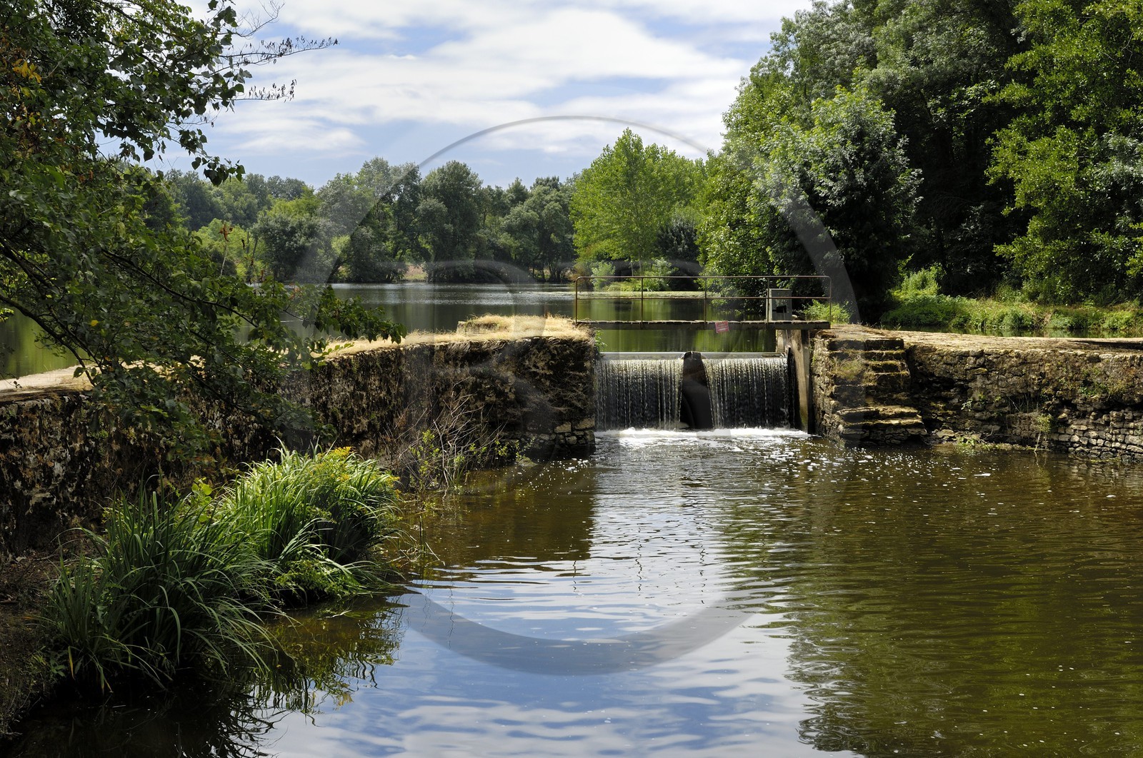 France, Maine et Loire (49), Montreuil-Bellay, écluse médiévale au lieu dit La Salle