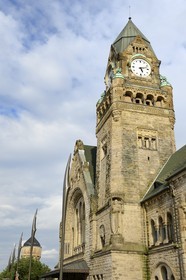 France, Moselle (57), Metz, quartier impérial, la gare de Metz, édifiée de 1905 à 1908 par l'architecte berlinois Jurgen Kruger est inscrite monument historique